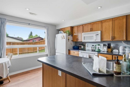 20 Berkshire Court Nw, Calgary, AB 