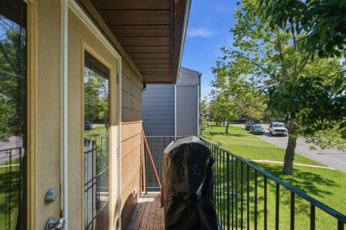20 Berkshire Court Nw, Calgary, AB 