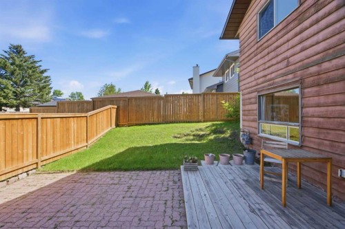 20 Berkshire Court Nw, Calgary, AB 
