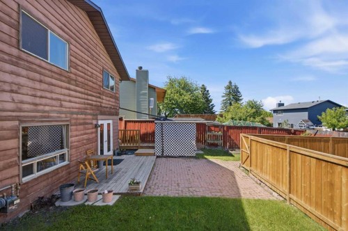 20 Berkshire Court Nw, Calgary, AB 