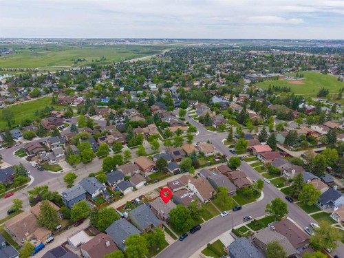 20 Berkshire Court Nw, Calgary, AB 