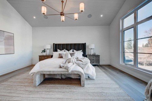 3614 10 Street Sw, Calgary, AB - Indoor Photo Showing Bedroom