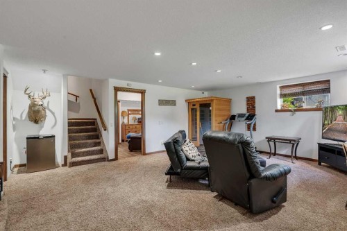54 Thomas Street Nw, Langdon, AB - Indoor