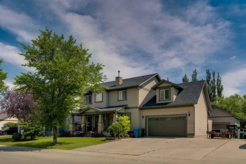54 Thomas Street Nw, Langdon, AB - Outdoor With Facade