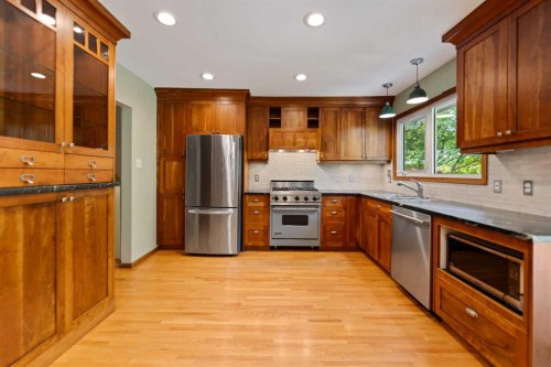 21 Roseview Drive Nw, Calgary, AB 