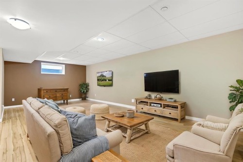 1521 Mary Place, Didsbury, AB - Indoor Photo Showing Basement