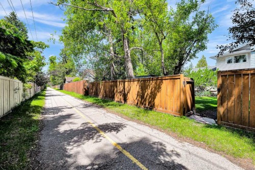 5603 Dalwood Way Nw, Calgary, AB 