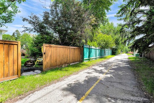 5603 Dalwood Way Nw, Calgary, AB 