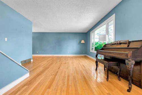 5603 Dalwood Way Nw, Calgary, AB 