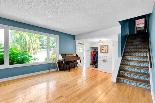 5603 Dalwood Way Nw, Calgary, AB 