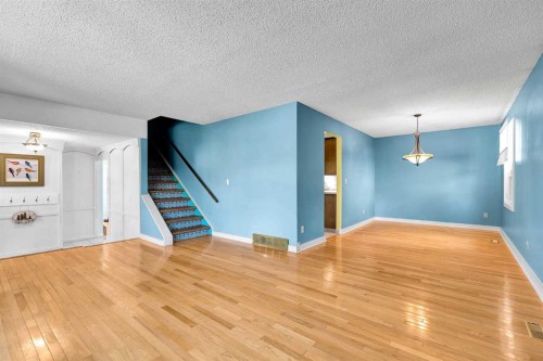 5603 Dalwood Way Nw, Calgary, AB 