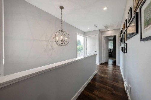 625 13 Avenue Ne, Calgary, AB - Indoor Photo Showing Other Room