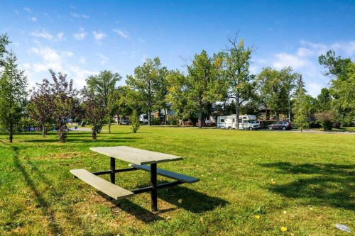 625 13 Avenue Ne, Calgary, AB - Outdoor