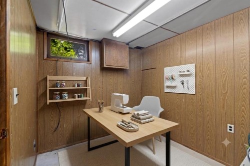 6832 Huntchester Road Ne, Calgary, AB - Indoor Photo Showing Office