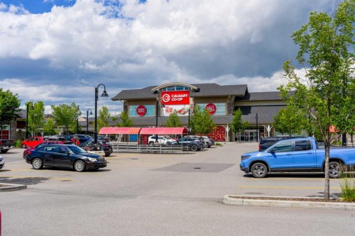 203-1750 Rangeview Drive Se, Calgary, AB - Outdoor