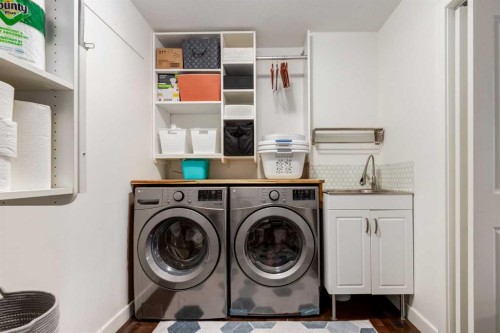 8631 Wentworth Drive Sw, Calgary, AB - Indoor Photo Showing Laundry Room