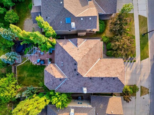 8631 Wentworth Drive Sw, Calgary, AB - Outdoor