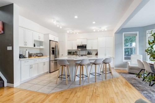 8631 Wentworth Drive Sw, Calgary, AB - Indoor Photo Showing Kitchen With Stainless Steel Kitchen With Upgraded Kitchen