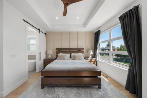 2407 33 Street Sw, Calgary, AB - Indoor Photo Showing Bedroom