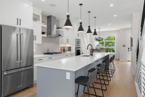2407 33 Street Sw, Calgary, AB - Indoor Photo Showing Kitchen With Stainless Steel Kitchen With Upgraded Kitchen