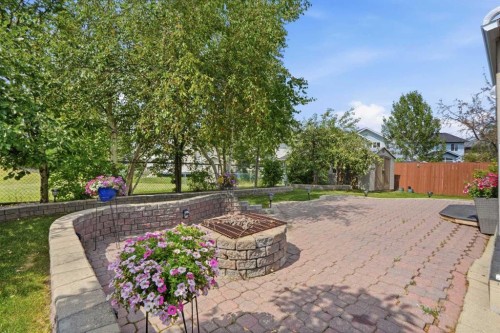 218 Bridlewood Place Sw, Calgary, AB - Outdoor