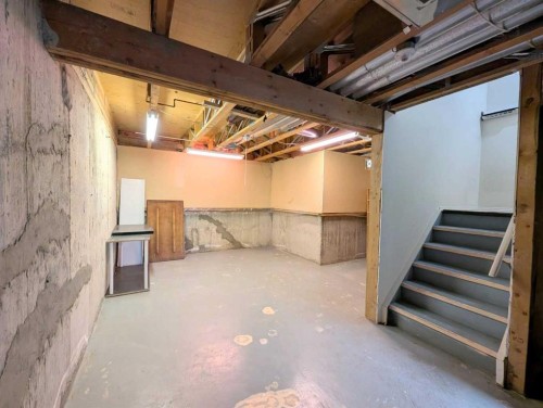 137 Bermuda Drive Nw, Calgary, AB - Indoor Photo Showing Basement