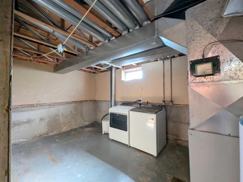 137 Bermuda Drive Nw, Calgary, AB - Indoor Photo Showing Basement