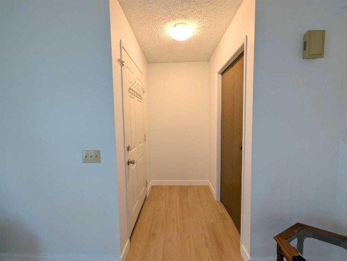 137 Bermuda Drive Nw, Calgary, AB - Outdoor