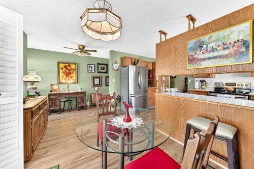 49-2821 Botterill Crescent, Red Deer, AB - Indoor Photo Showing Dining Room