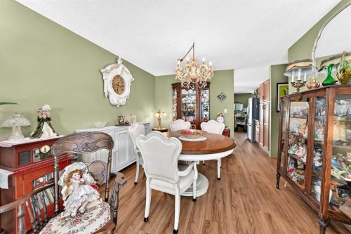 49-2821 Botterill Crescent, Red Deer, AB - Indoor Photo Showing Dining Room