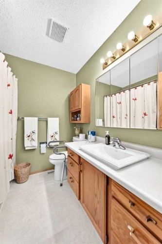 49-2821 Botterill Crescent, Red Deer, AB - Indoor