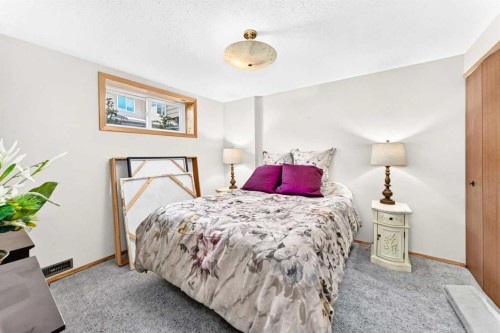 49-2821 Botterill Crescent, Red Deer, AB - Indoor Photo Showing Bedroom