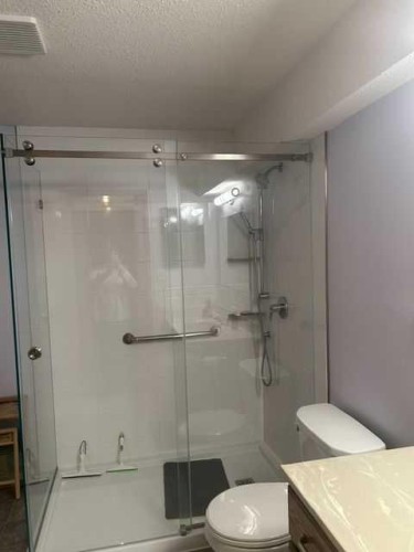 49-2821 Botterill Crescent, Red Deer, AB - Indoor Photo Showing Bathroom