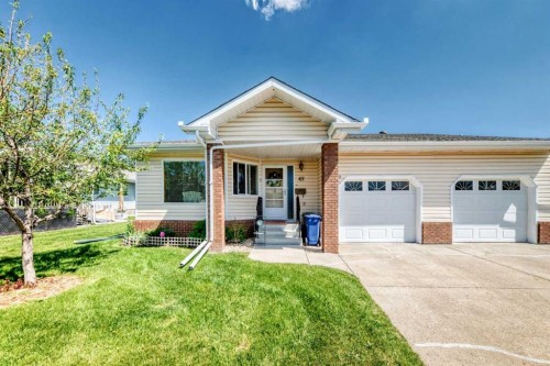 49-2821 Botterill Crescent, Red Deer, AB - Outdoor