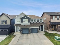 69 Carringvue Park NW Calgary, AB T3P 1L1