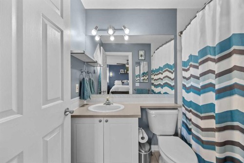 109 Hidden Valley Grove Nw, Calgary, AB - Indoor Photo Showing Bathroom