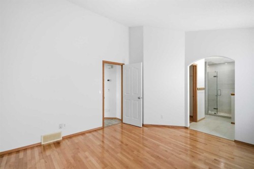 288 Springborough Way Sw, Calgary, AB - Indoor Photo Showing Other Room