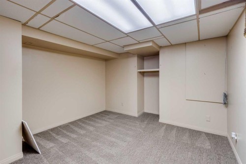 4819 Rundlewood Drive Ne, Calgary, AB - Indoor
