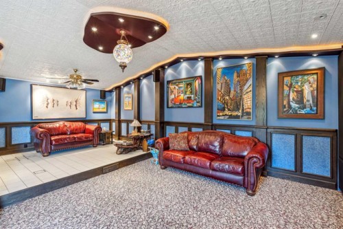4819 Rundlewood Drive Ne, Calgary, AB - Indoor Photo Showing Other Room