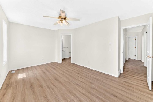 152 Harvest Park Terrace Ne, Calgary, AB - Indoor Photo Showing Other Room