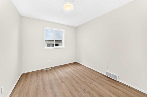 152 Harvest Park Terrace Ne, Calgary, AB - Indoor Photo Showing Other Room