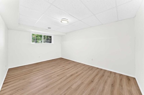 152 Harvest Park Terrace Ne, Calgary, AB - Indoor Photo Showing Other Room