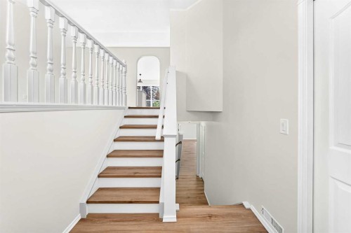152 Harvest Park Terrace Ne, Calgary, AB - Indoor Photo Showing Other Room
