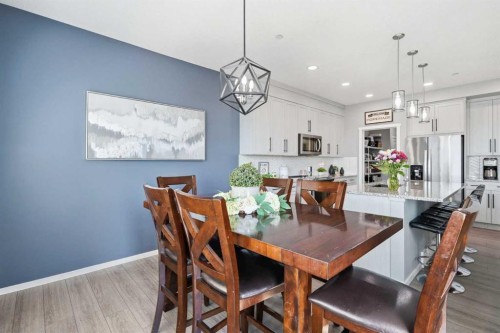 206 Lucas Crescent Nw, Calgary, AB - Indoor Photo Showing Dining Room