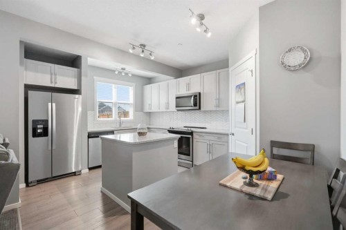 206 Lucas Crescent Nw, Calgary, AB - Indoor