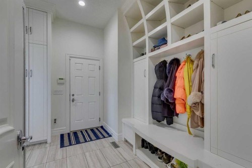 25 Aspenshire Close Sw, Calgary, AB - Indoor