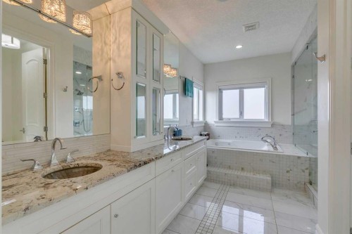25 Aspenshire Close Sw, Calgary, AB - Indoor Photo Showing Bathroom