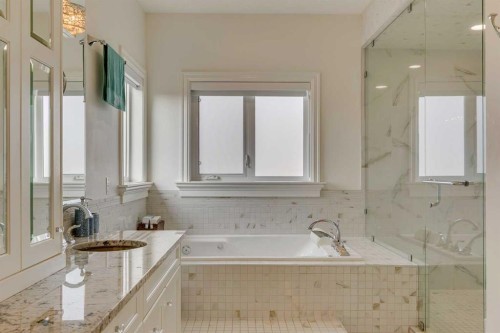 25 Aspenshire Close Sw, Calgary, AB - Indoor Photo Showing Bathroom