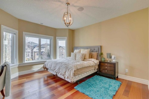 25 Aspenshire Close Sw, Calgary, AB - Indoor Photo Showing Bedroom