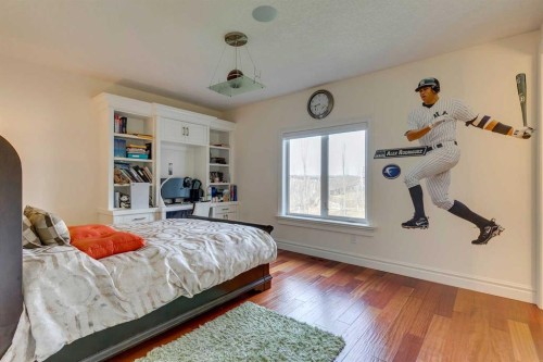 25 Aspenshire Close Sw, Calgary, AB - Indoor Photo Showing Bedroom